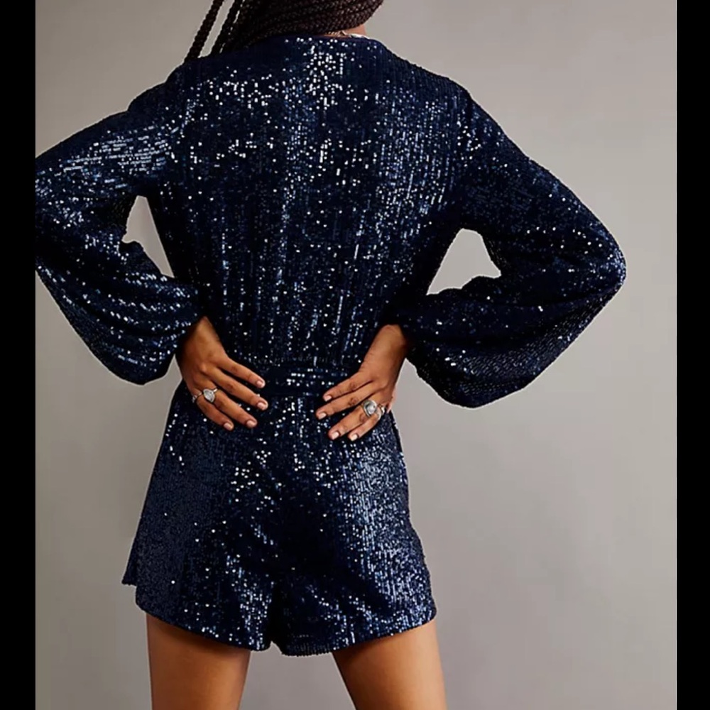 NWT FREE PROPLE christa sequined romper in black size small - Picture 4 of 16
